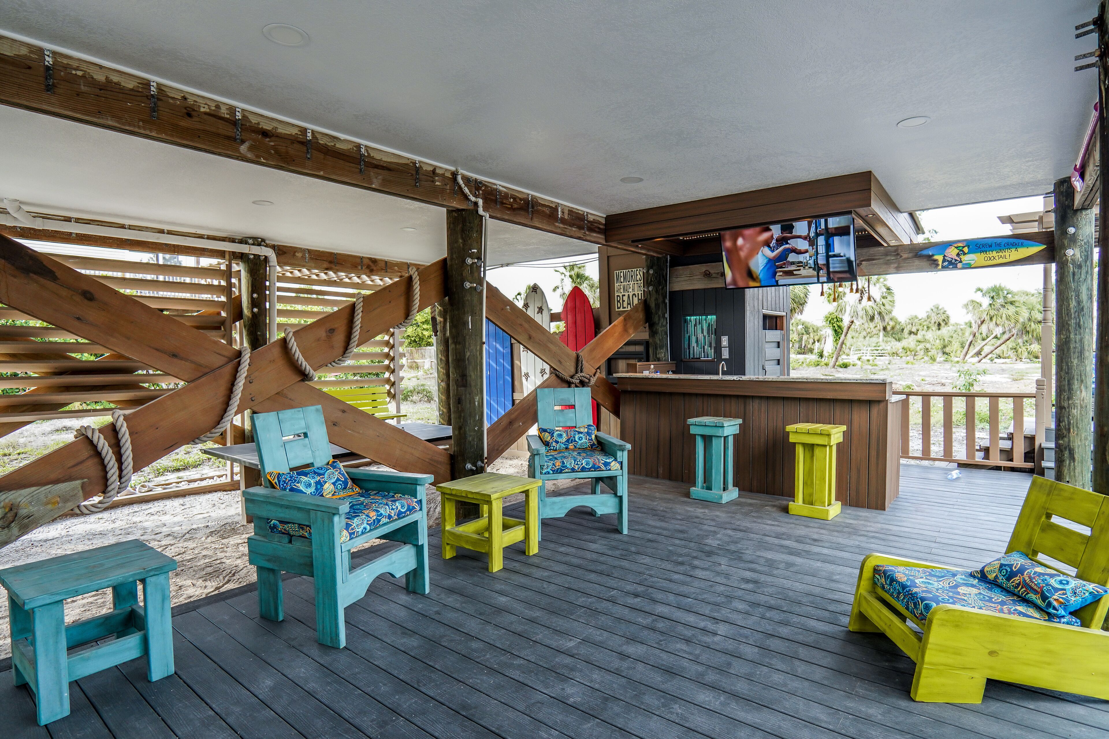Newly Remodeled & Upgraded Home w Deck, Bar, PingPong Area Volleyball Sand Court
