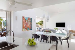 Dining - Aqueous: Luxury Villa w/Tranquil Pool Near Beach (Leeward Settlement)