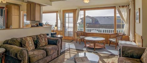 Smart TV, fireplace, DVD player, books