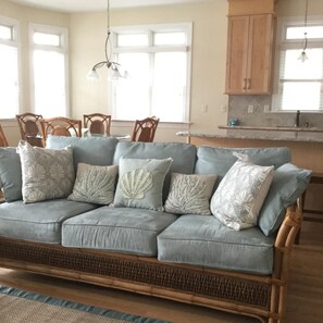 Smart TV, fireplace, DVD player, books - Gold Coast, 6 Houses to the Beach (Ocean City)