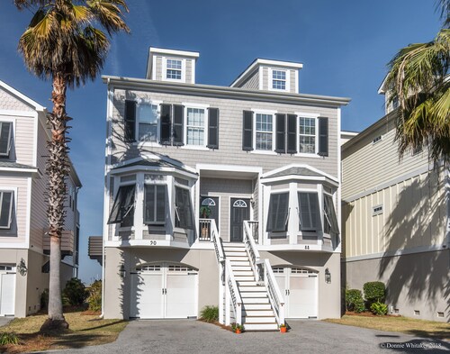 Charming 3BR Folly Beach Townhome: Water Views, Pool Access & Steps to Fun