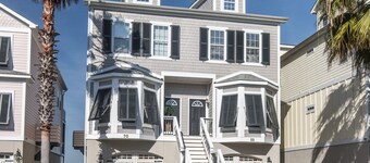 Vacaciones en la costa de Charleston "My Blue Heaven" ~~~ ¡Escapada perfecta a la playa de la locura! ~~ Acceso a la piscina ~ Excelente ubicación