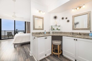 3 bedrooms, iron/ironing board, Internet, bed sheets