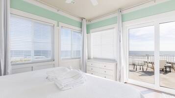 5 bedrooms, iron/ironing board, internet, bed sheets