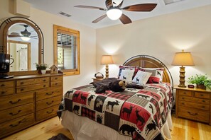 3 bedrooms, iron/ironing board, free WiFi, bed sheets