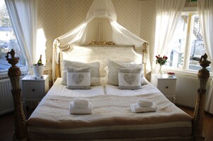 Quarto casal ou duplo superior, vista para o jardim | Individualmente decorados, individualmente mobiliados