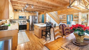 Private kitchen - A Portofino Cabin: Mountain Log Cabin, Hot Tub, Pet Friendly, Wood Fireplace (Seven Devils)