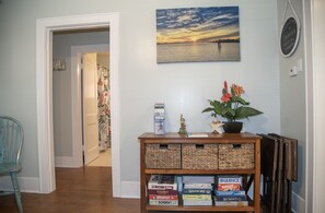 Interior - Experience Midtown charm near Galveston Seawall (Galveston)