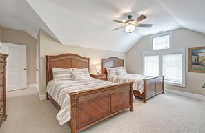 3 bedrooms, iron/ironing board, free WiFi, bed sheets