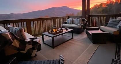 Grand Oaks RR4- Mountain Condo, Gated Resort, Indoor/Outdoor Pools & Hot Tub