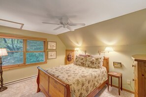 3 bedrooms, iron/ironing board, free WiFi, bed sheets