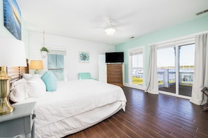 6 bedrooms, iron/ironing board, internet, bed sheets