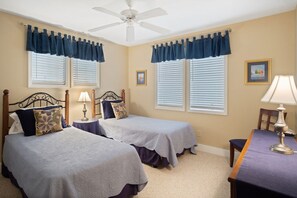 2 bedrooms, iron/ironing board, free WiFi, bed sheets