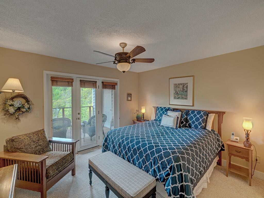 2 chambres, fer et planche à repasser, Internet, draps fournis