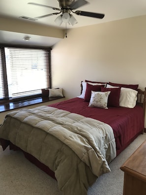 3 chambres, bureau, fer et planche à repasser, Wi-Fi gratuit