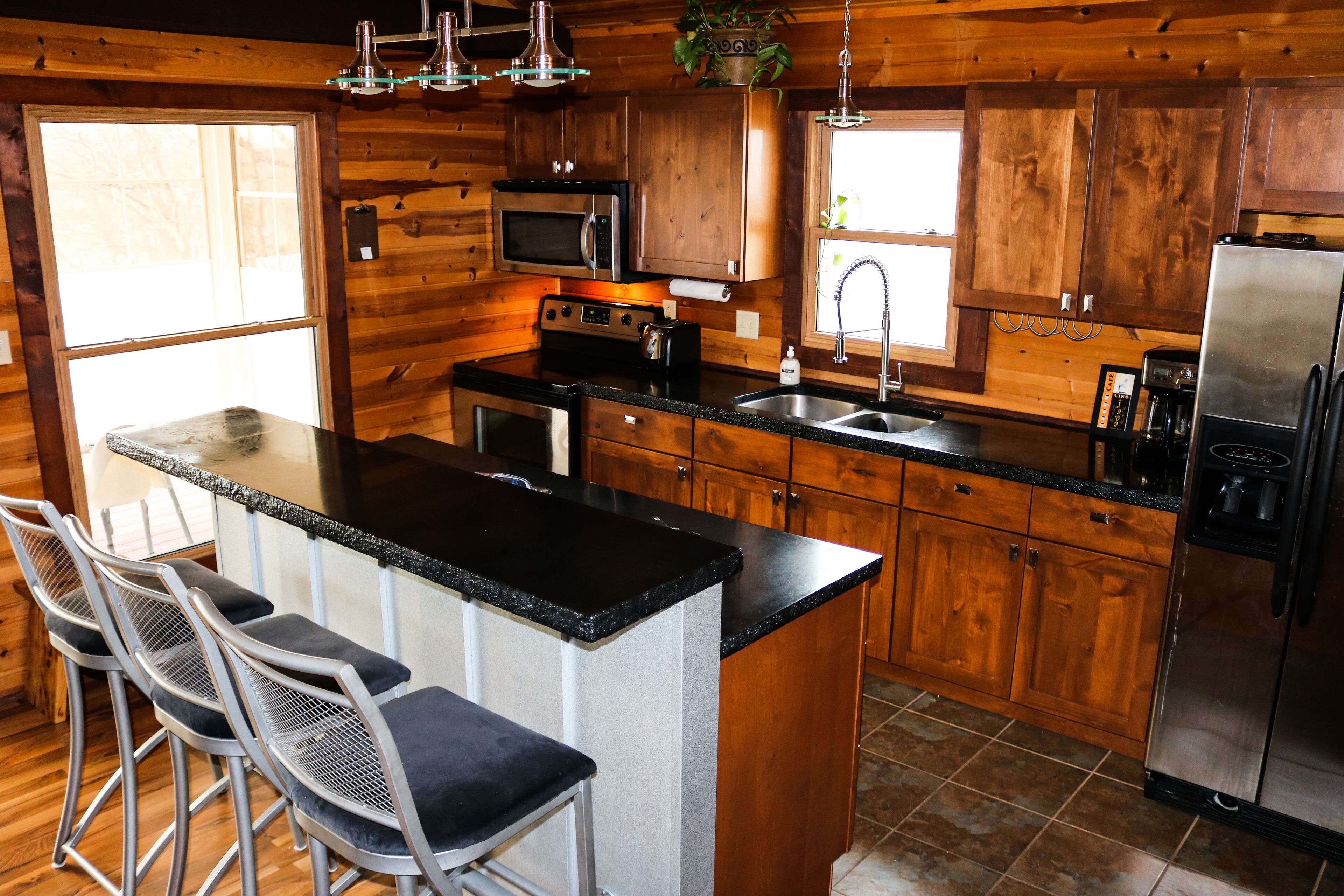 The Great River Retreat on Mississippi backwaters: views, modern & peaceful!!