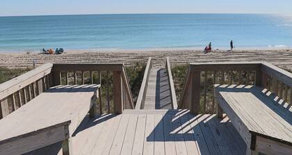 Oceanfront 4BR – Pet-Friendly & Spacious Decks