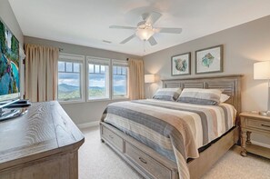 2 bedrooms, iron/ironing board, internet, bed sheets