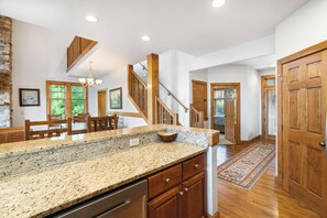 Interior - Townhome R5B- Mtn Home/View, Foosball, Indoor/Outdoor Pools & Hot Tub, Fireplace (Banner Elk)