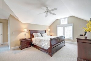 4 slaapkamers, een strijkplank/strijkijzer, gratis wifi, beddengoed