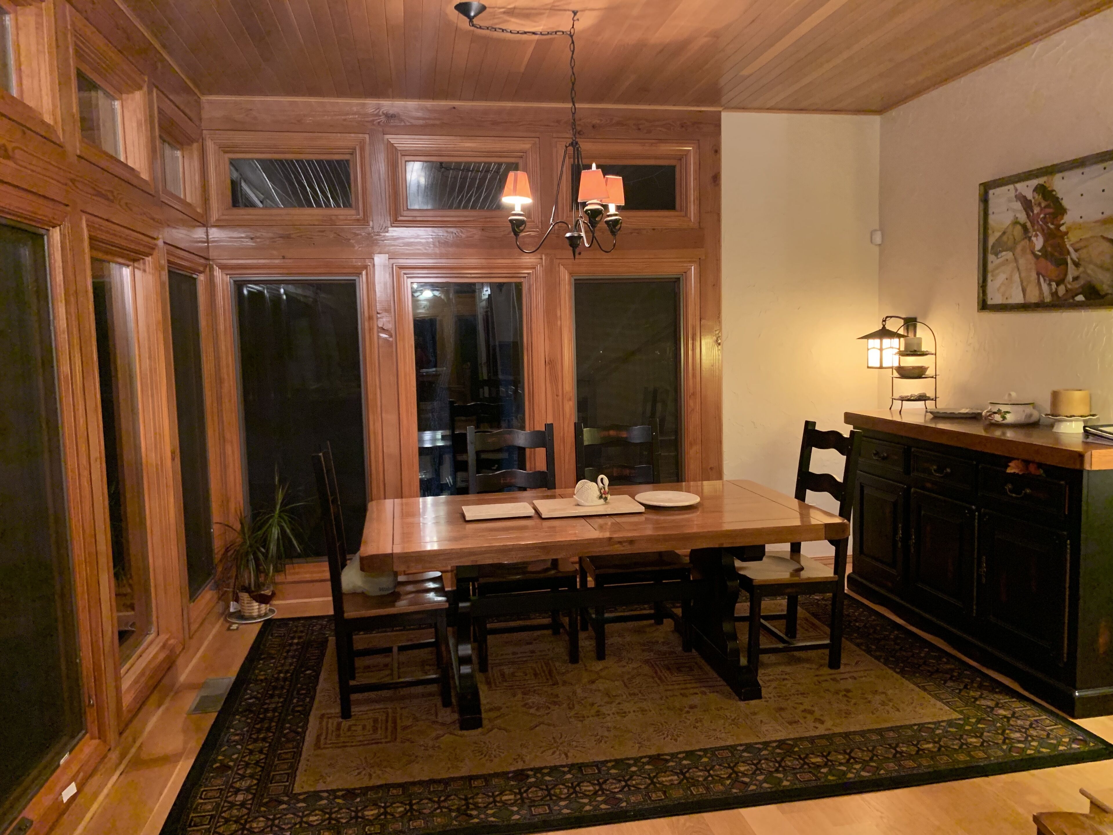 TWO FOR ONE ON RIVER! Modern house and apartment, 9 beds/6 sleeping areas/4 ba