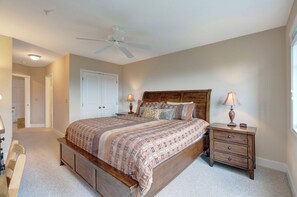 2 bedrooms, iron/ironing board, free WiFi, bed sheets