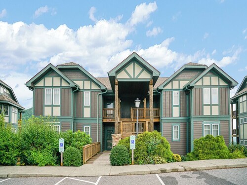 Wintergreens R1012: Aidatulla lomakeskuksella, jossa on uima-altaat, kuntosalit, vuoristonäköala, l��hellä maaseudun nähtävyyksiä - 10% viime hetken alennus - alennus sisältyy online-tarjoukseen