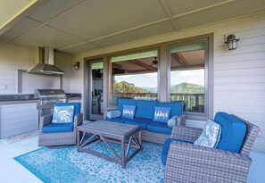 Terrace/patio - Chalakee Lodge CH-3- Mountain View, Gated Resort, Indoor/Outdoor Pools & Hot Tub (Boone)