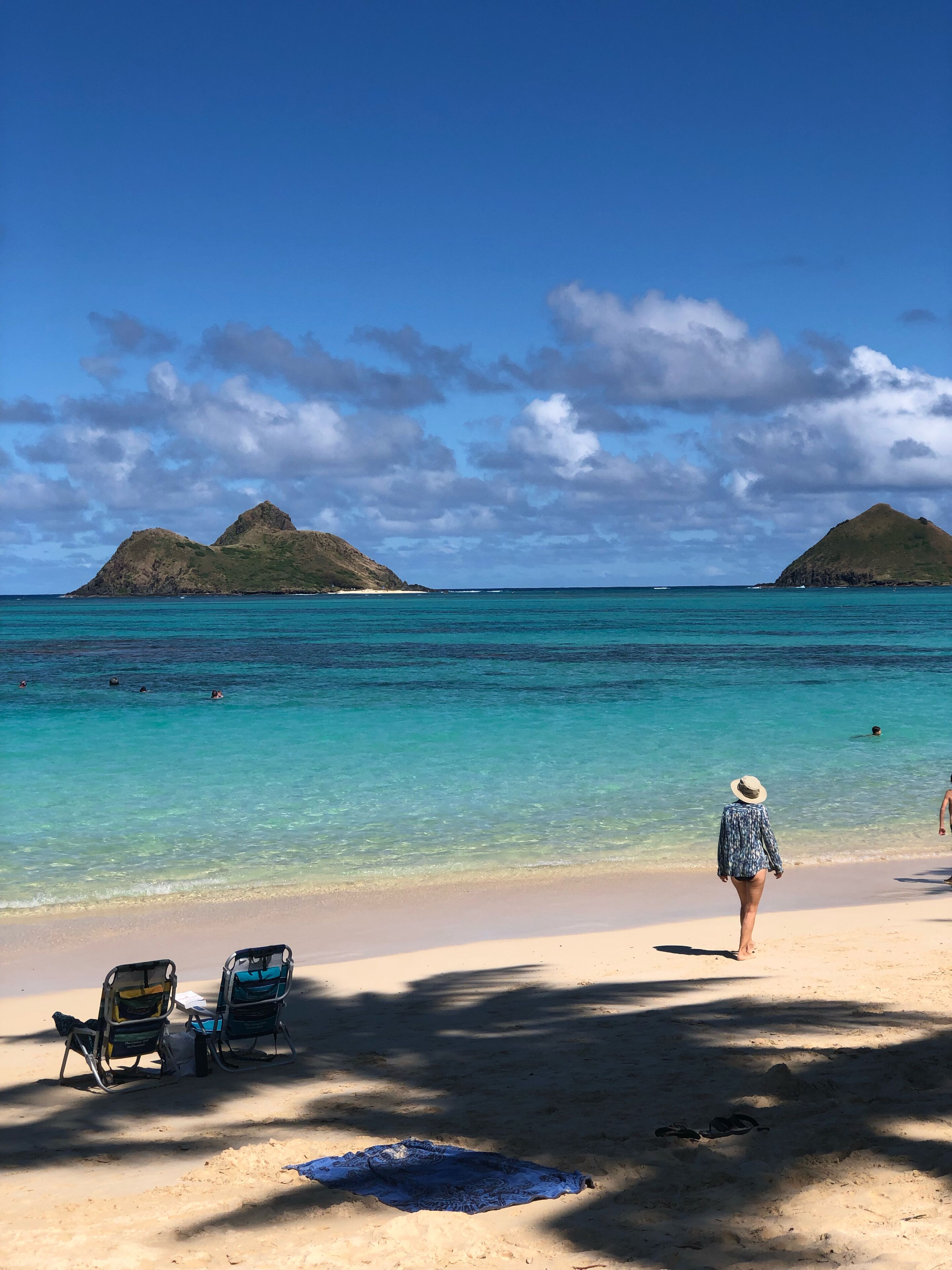Private, beachfront apartment in Lanikai with stunning ocean views!