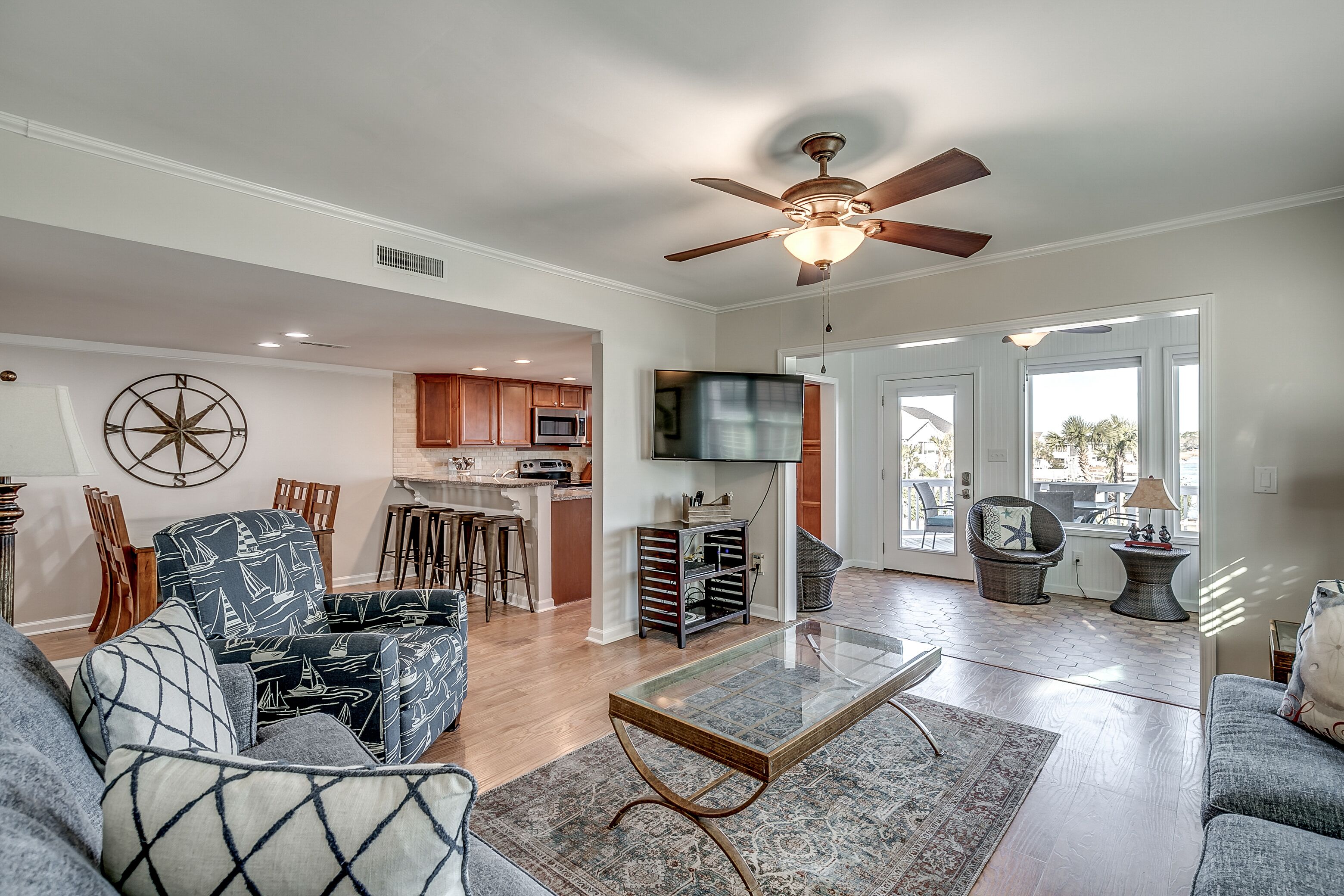 OCEAN & CHANNEL VIEWS, STEPS TO OCEAN FRONT, UPDATED DECOR, Pet Friendly WIF