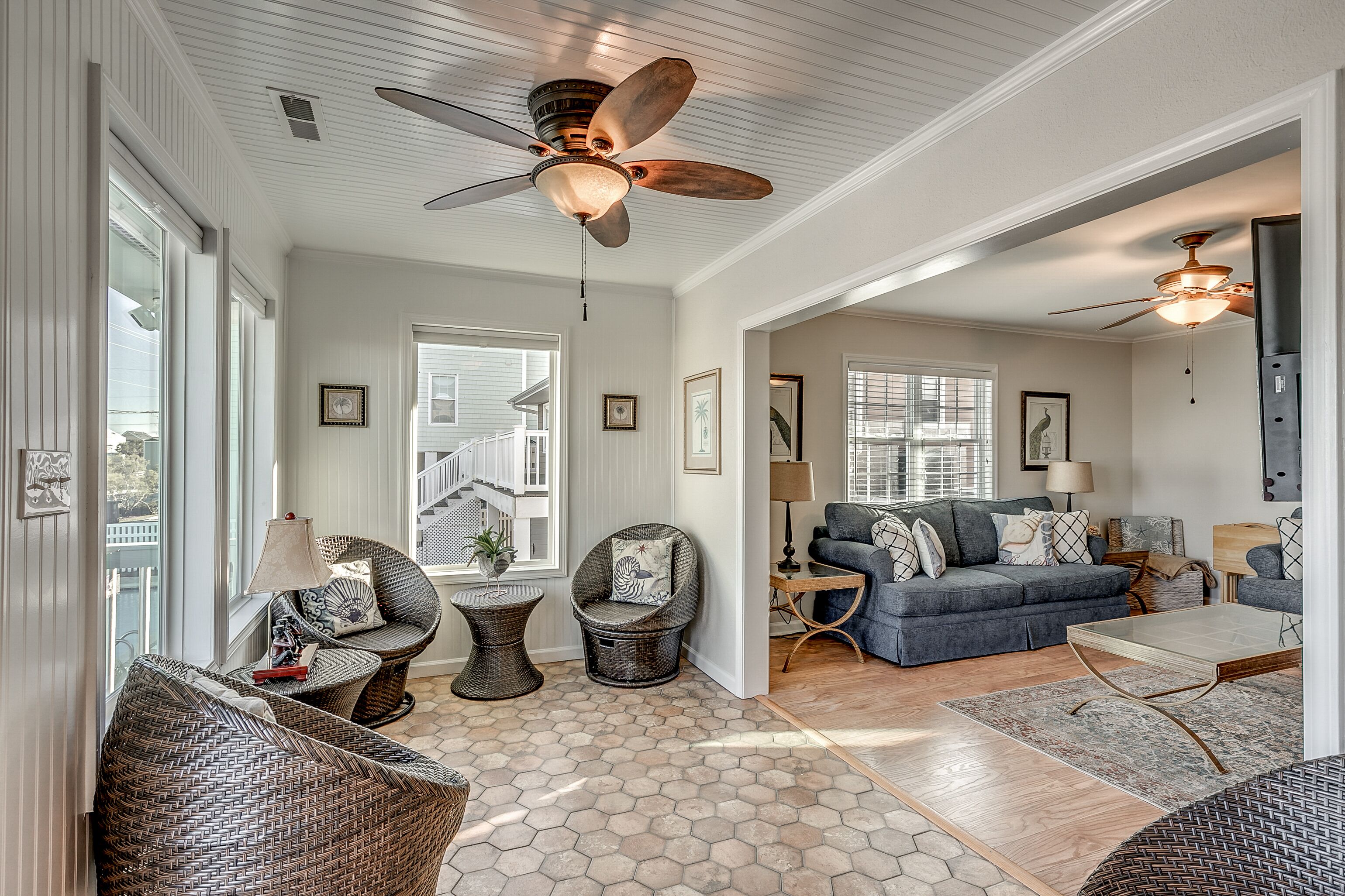 OCEAN & CHANNEL VIEWS, STEPS TO OCEAN FRONT, UPDATED DECOR, Pet Friendly WIF