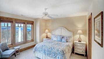 3 bedrooms, iron/ironing board, internet, bed sheets