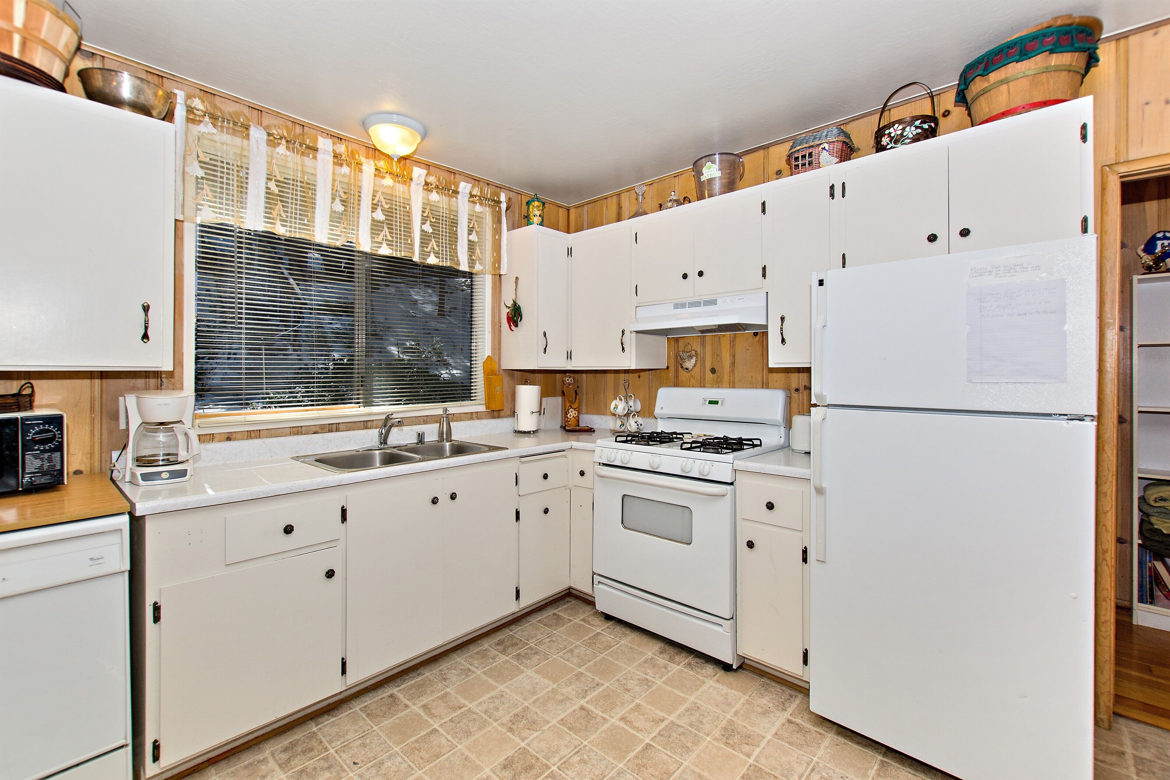 Lake Gregory Paradise. Two  bedrooms. Few Minutes From The Lake. 