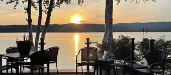 Geniet van een Maine-meer PRIVATE Waterfront rustieke luxe