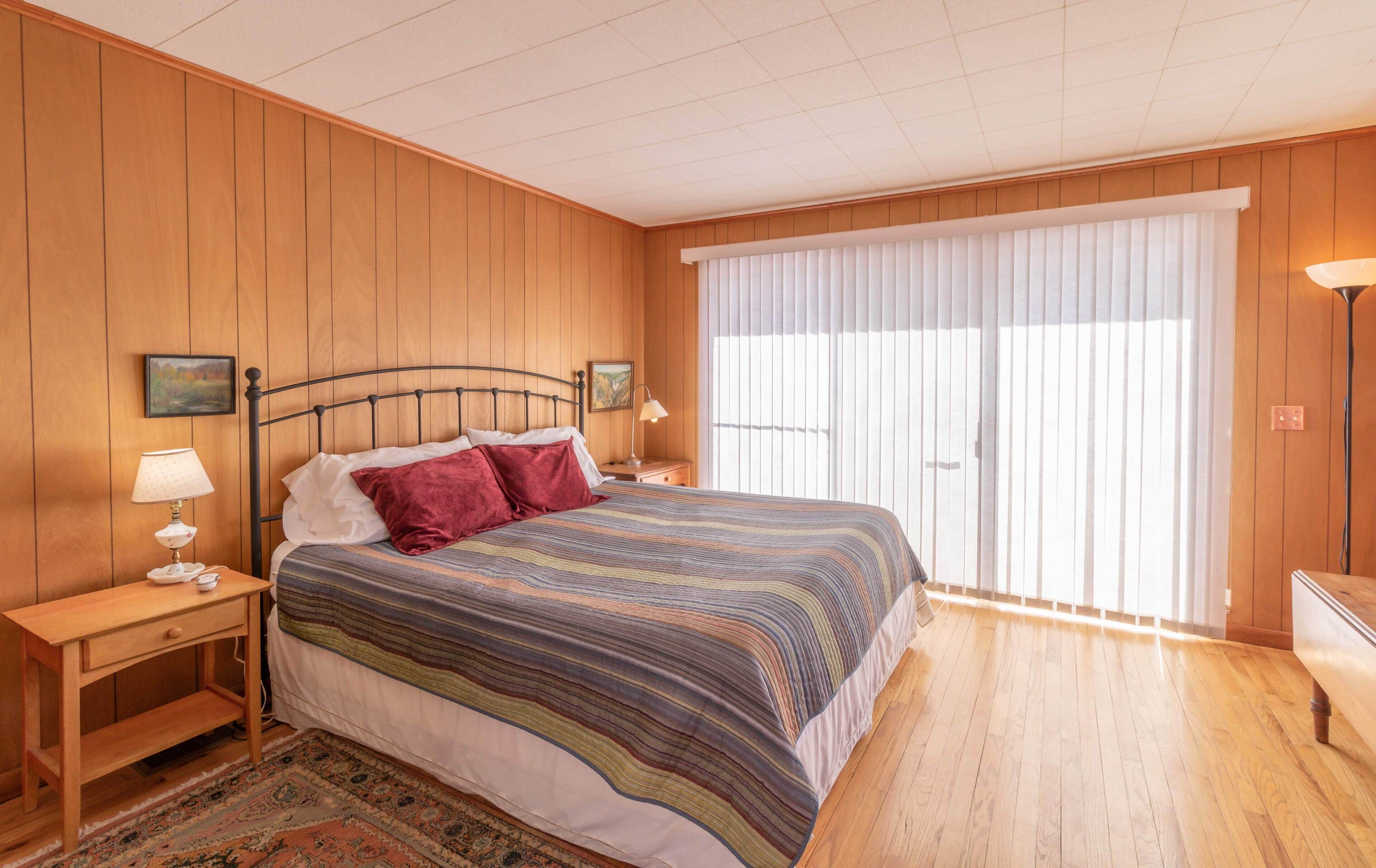 3 bedrooms, free WiFi, bed sheets