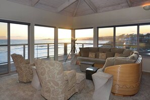 TV, fireplace, DVD player, stereo