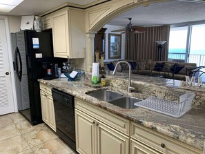 Dishwasher, coffee/tea maker
