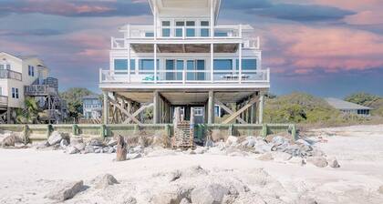 Saylors 'Malibu - ylhäältä pohjaan suoritettava kunnostus * upea * rannalla * Oceanfront Beach House ~ Sky High Panoramic Views ~ Wi-Fi ~ kannet