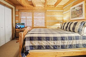 3 bedrooms, iron/ironing board, Internet, bed sheets