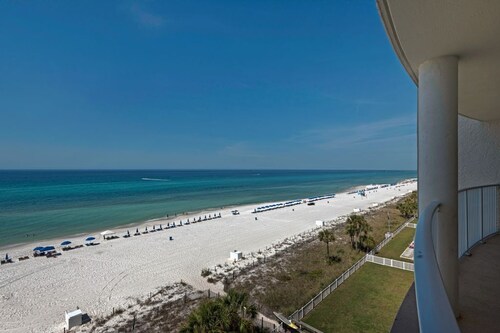 Tower 1, 6th Floor One Bedroom!!  Awesome Views!!