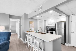 Dishwasher, coffee/tea maker - Tower 1, 6th Floor One Bedroom!!  Awesome Views!! (Panama City Beach)