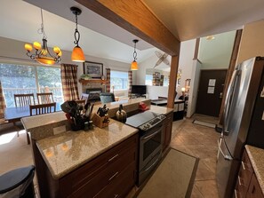Fridge, microwave, oven, stovetop - Peak 9 - Walk to Ski Slopes & Main St - Hot Tubs, Pool, Fireplace (Breckenridge)