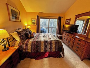3 bedrooms, iron/ironing board, free WiFi, bed sheets - Peak 9 - Walk to Ski Slopes & Main St - Hot Tubs, Pool, Fireplace (Breckenridge)
