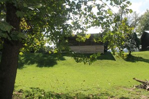 Exterior - Riverfront Log Cabin 1 1/2 Mile From The Entrance Of The GSM National Park (Townsend)
