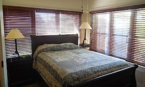 2 bedrooms, desk, iron/ironing board, free WiFi