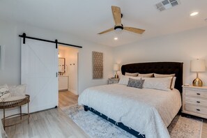 5 bedrooms, iron/ironing board, free WiFi, bed sheets