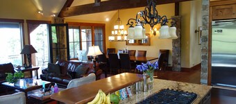 Ski-in / ski-out hjem med utrolig udsigt over Great Northern Mountain