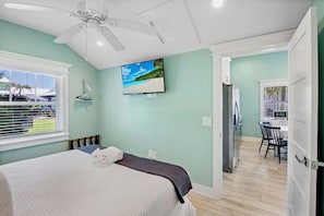 1 habitación, tabla de planchar con plancha, wifi gratis y ropa de cama