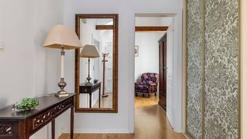 Luxury Apartment | 1 bedroom, premium bedding, down duvets, memory-foam beds