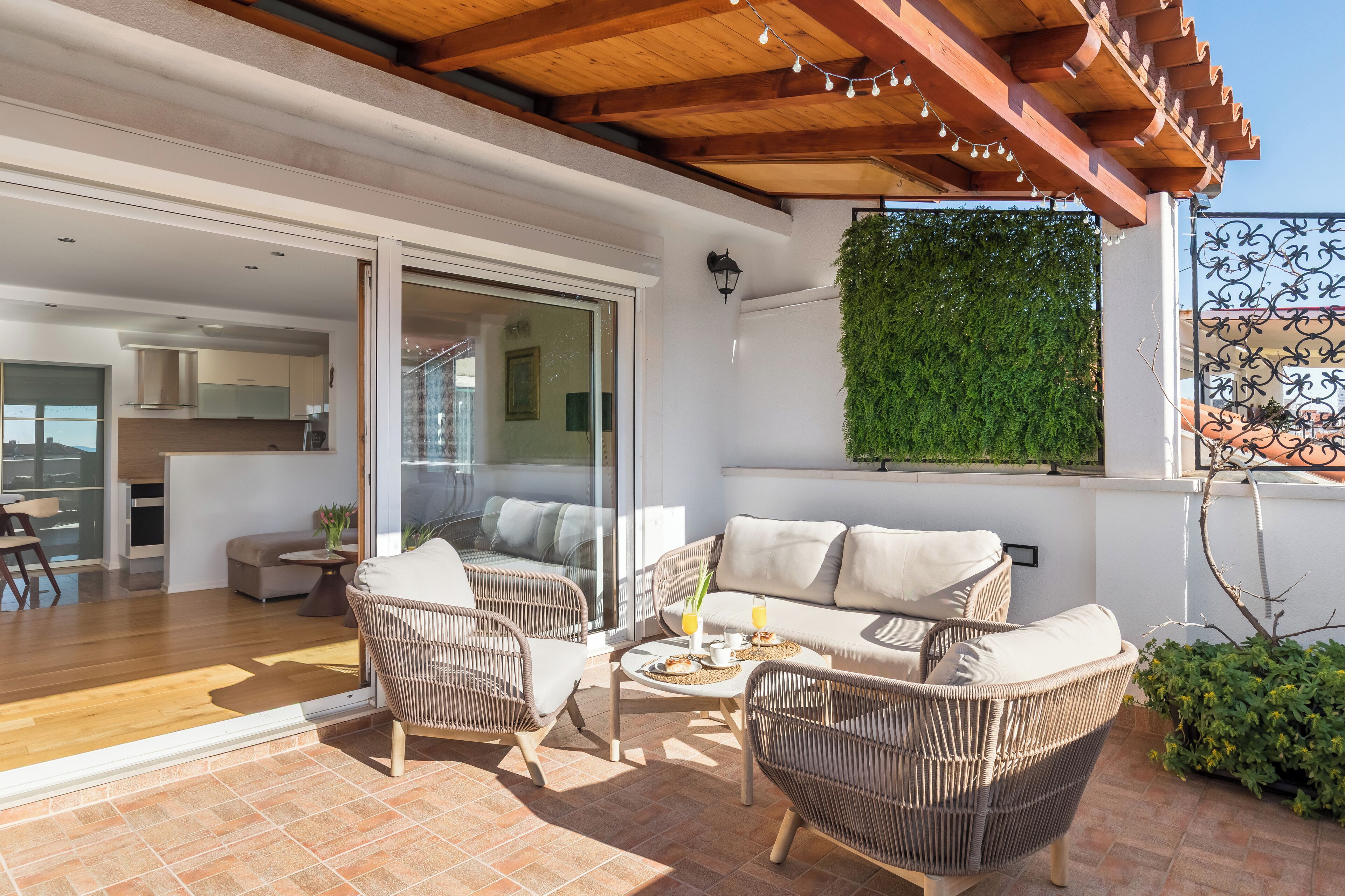 Luxury Apartment | Terrace/patio